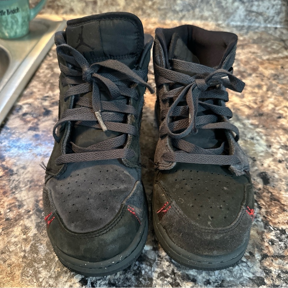 2023 Nike Air Jordan Retro 1 Mid SE Craft FQ7742-001 Youth Size 6Y - Picture 2 of 6